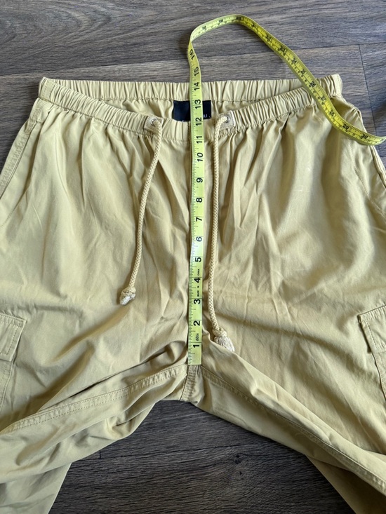 Local European BERMUDA PARACHUTE Shorts M/L - Picture 9 of 10